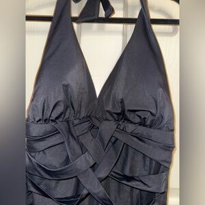 SPANX Black crisscross halter tankini swim top 14 beach summer vacation